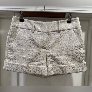 New York & Company White & Silver Women’s Shorts Size 0 🆕🆕🆕